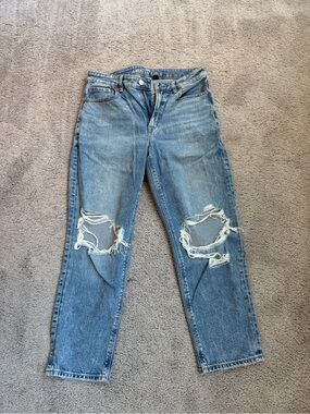American Eagle Mom Jeans (extra short length)